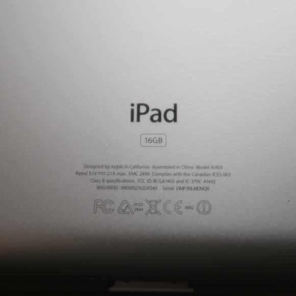 Apple IPad 16GB 3rd Gen A1403 9.7in Tested Works - Picture 4 of 4
